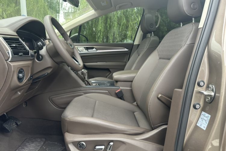 Used Volkswagen Viloran 2020 330TSI Business Edition
