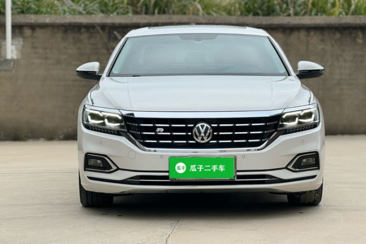 Used Volkswagen Passat 2019 330TSI Luxury Edition China VI Standard