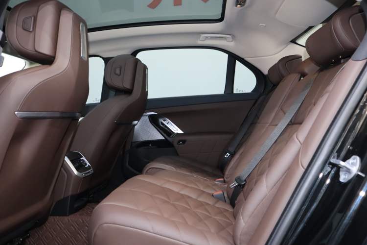 Used BMW 7 Series 2023 735Li M Sport Package
