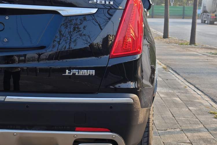 Used Cadillac XT5 2018 25T Luxury Model
