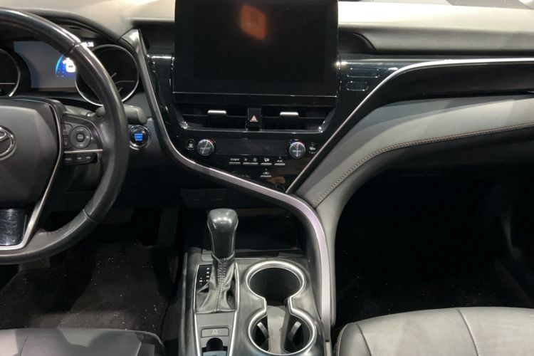 Used Toyota Camry 2021 2.0G Luxury Edition
