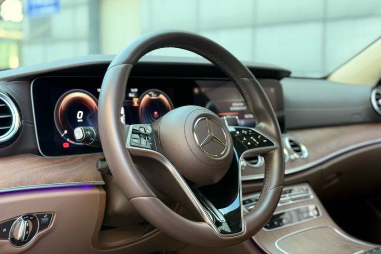 Used Mercedes-Benz E-Class 2023 Updated E 300 L Luxury Edition
