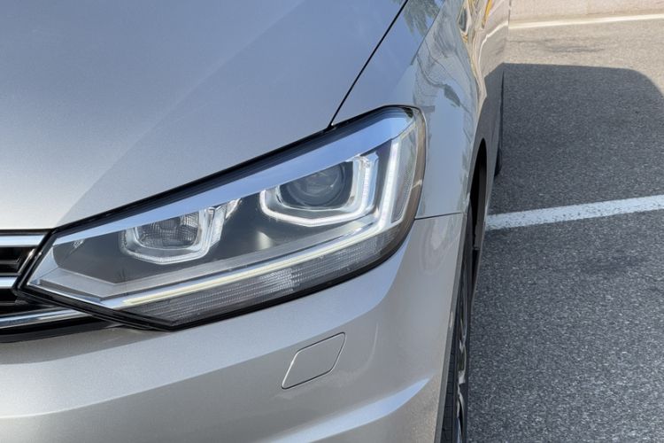 Used Volkswagen Touran 2016 Volkswagen Touran L 330TSI DSG Luxury Edition