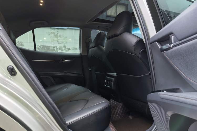 Used Toyota Camry 2022 2.0GVP Premier Edition
