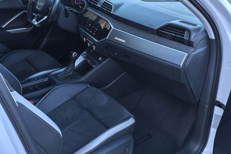 Used Audi Q3 2021 40 TFSI Fashion Dynamic Model