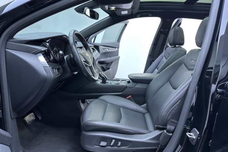 Used Cadillac XT5 2022 2.0T Two-Wheel Drive Luxury Version
