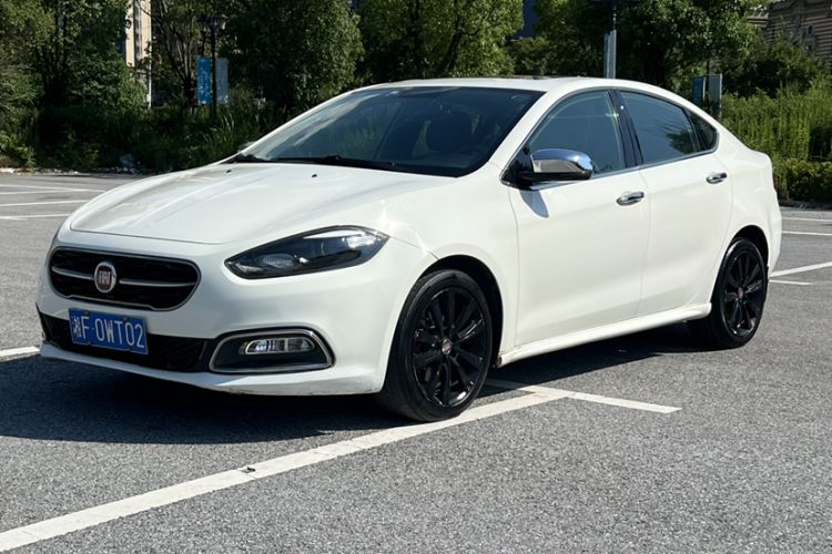 Used Fiat Viaggio 2015 1.4T Automatic Night Edition
