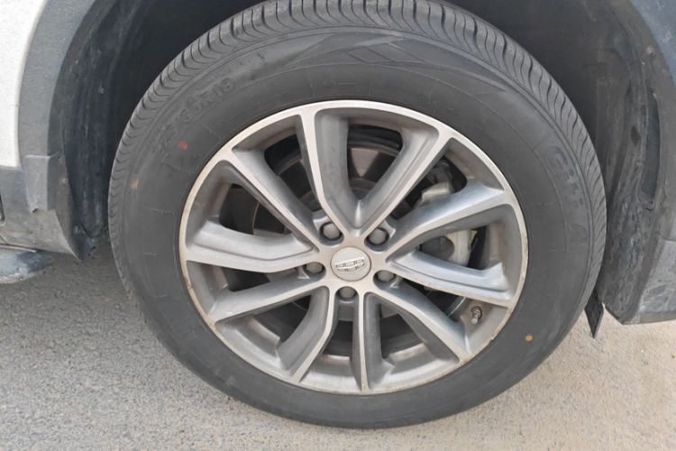 Used Geely Auto Emgrand X7 Sport 2018 1.8TD Automatic Two-Wheel Drive Smart 4G Connected Version
