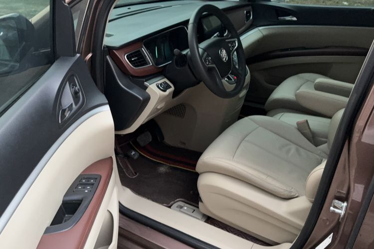 Used Buick GL8 2018 28T Luxury Model China VI Standard
