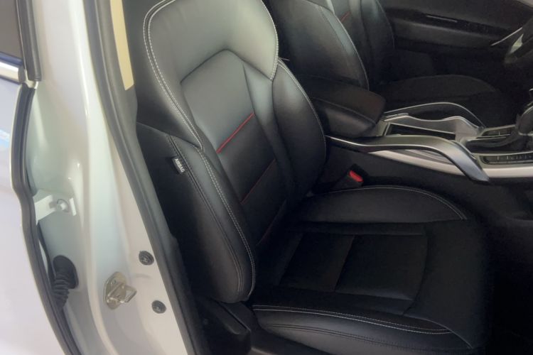 Used Geely Auto Emgrand X7 Sport 2018 1.8TD Automatic Two-Wheel Drive Smart Connect 4G Internet Edition
