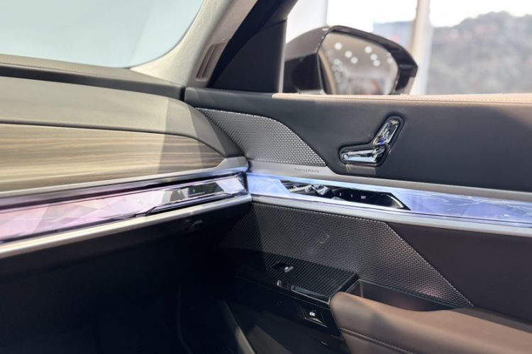 Used BMW 7 Series 2023 735Li M Sport Package
