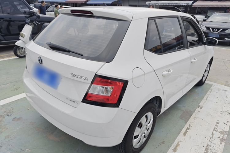 Used Skoda Fabia 2015 1.4L Automatic Front-Drive Model
