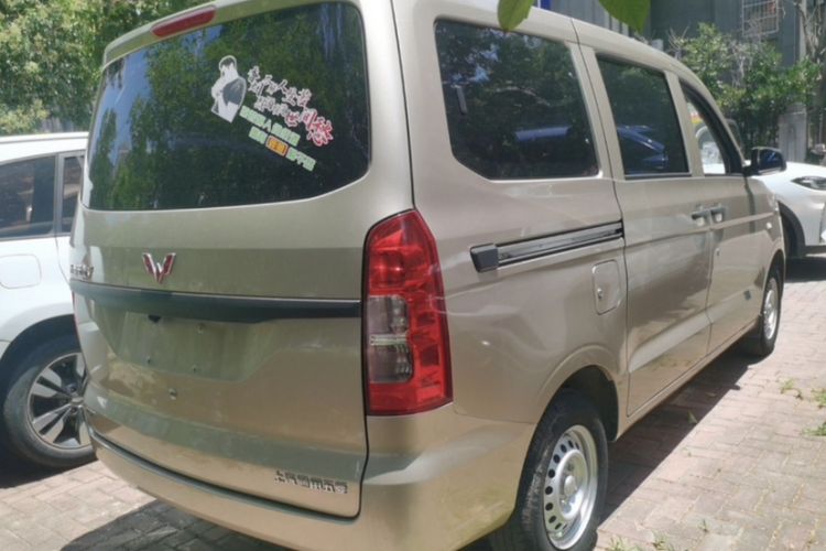 Used Wuling Hongguang V 2022 1.5L Jingqu Version Hydraulic Power Steering LAR