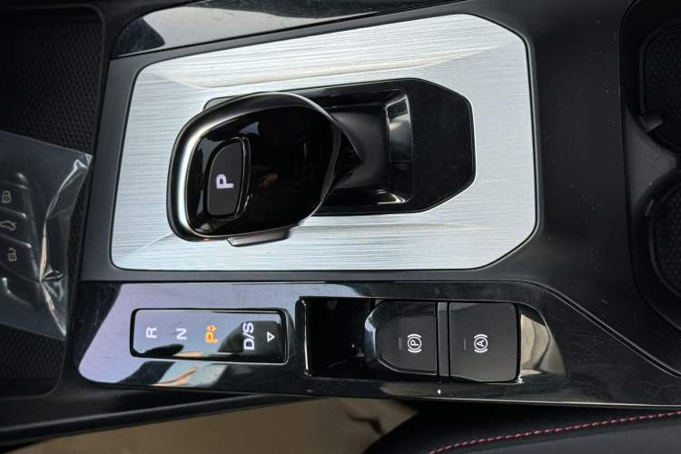 Used MG 5 2021 300TGI DCT Elegant Luxury Edition