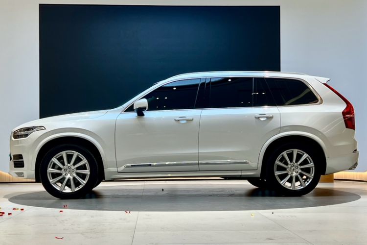 Used Volvo XC90 2019 T6 Zhiyi Edition 7-Seater China VI Standard
