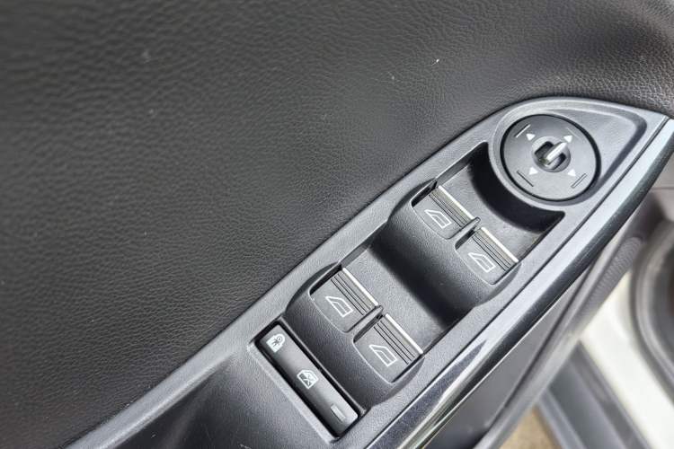 Used Ford Focus 2017 Sedan EcoBoost 125 Automatic Supreme Style SmartDrive Edition
