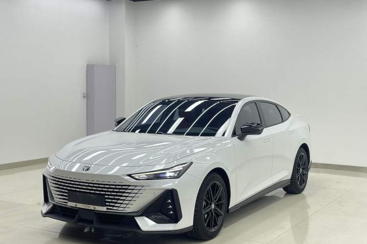 Used Changan UNI-V 2022 1.5T Prestige Version
