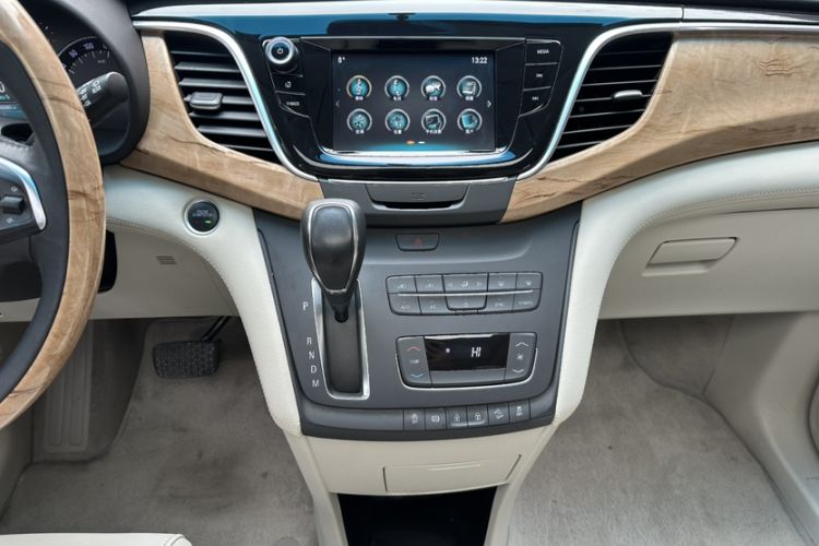 Used Buick GL8 2018 ES 28T Comfort Model China VI Standard