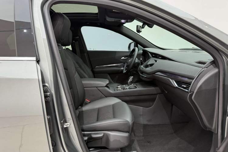 Used Cadillac XT4 2018 28T Two-Wheel Drive Tech Version
