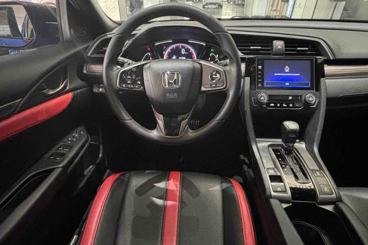 Used Honda Civic 2021 HATCHBACK 220TURBO CVT Trendy Cool Edition