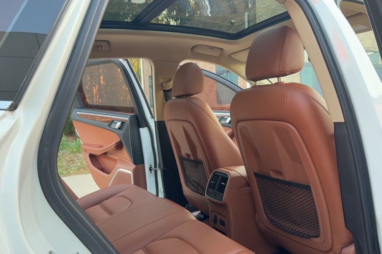 Used Zotye SR9 2017 2.0T Automatic Ultimate Light Edition
