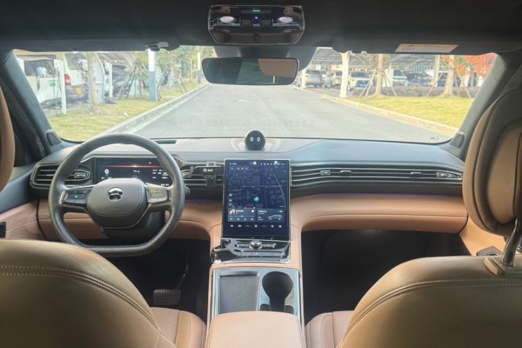 Used Nio ES8 2020 415 km Signature Edition 6-Seater Version
