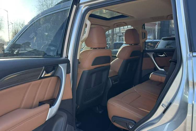 Used Haval H9 2015 2.0T Four-Wheel Drive Luxury 7-Seater