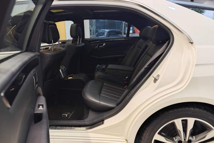 Used Mercedes-Benz E-Class 2015 Facelift E 200 L Sport Edition