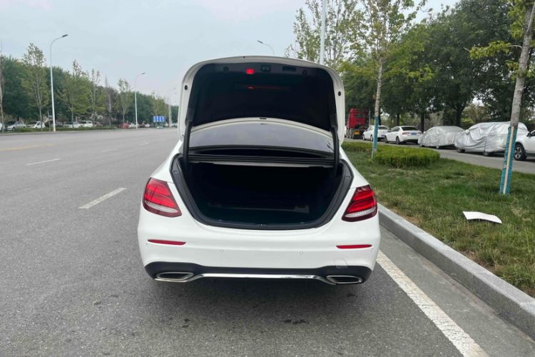 Used Mercedes-Benz E-Class 2016 E 200 L Sport Edition
