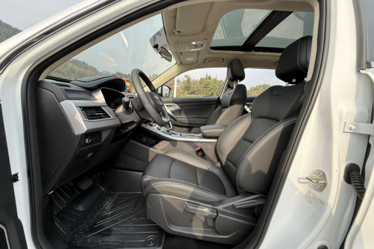 Used Geely Auto Emgrand X7 Sport 2021 Million Edition 1.8TD DCT Two-Wheel Drive Comfort Model
