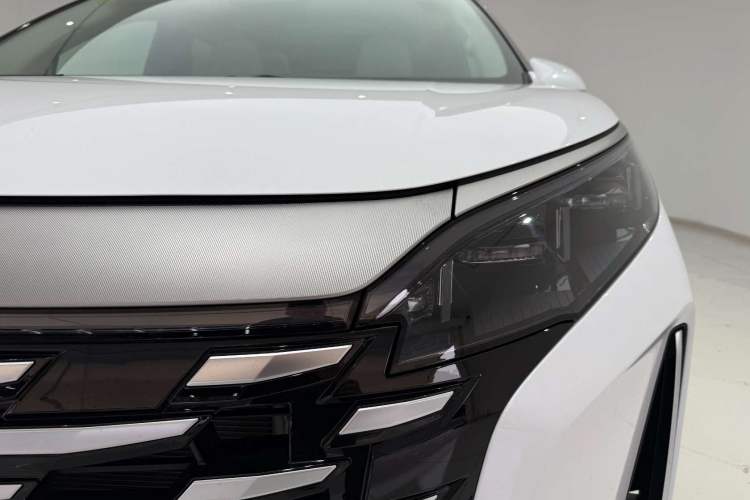 Used BYD Xia 2025 DM-i 1.5T 180km Beyond Edition
