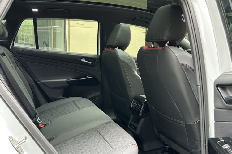 Used Volkswagen ID.4 X 2021 Pro Smart Long-Range Edition
