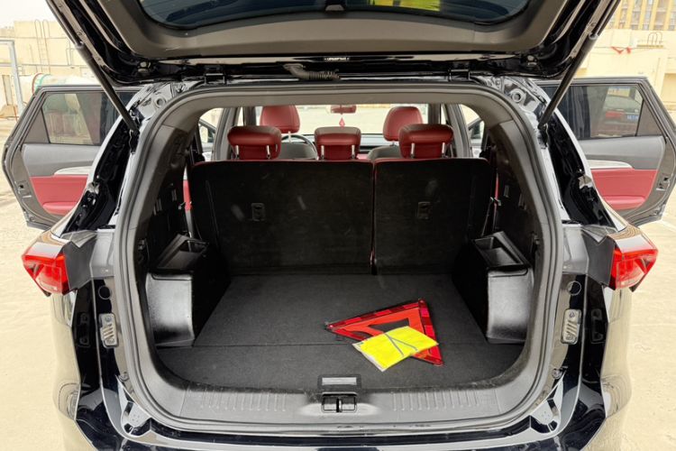 Used JETOUR X70 PLUS 2023 1.6T DCT Stronger 5-Seater
