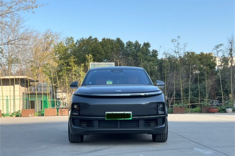 Used Li Auto L8 2023 Pro Model
