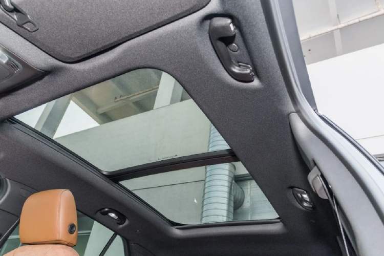 Used Buick Envision 2020 Encore S 652T Two-Wheel Drive Luxury Model
