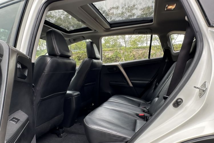 Used Toyota RAV4 2015 2.5L Automatic 4x4 Elite Edition