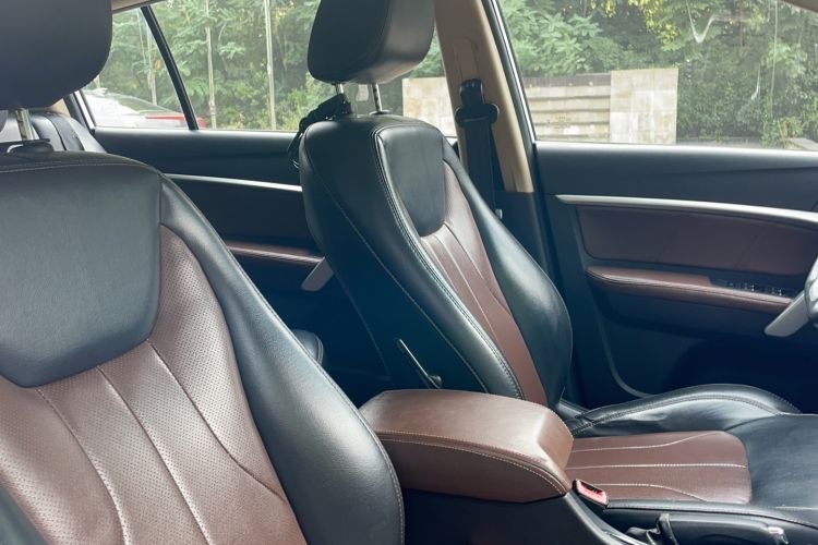 Used Geely Auto Emgrand 2017 Hatchback RS Million Edition 1.5L Manual Upward Version
