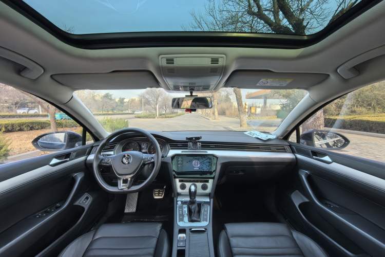 Used Volkswagen Magotan 2018 280TSI DSG Leading Model
