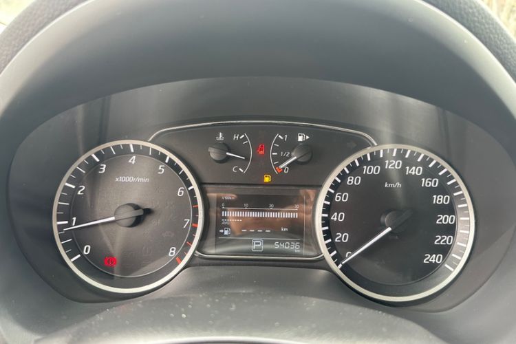 Used Nissan Sylphy 2019 1.6XV CVT Smart Connect Luxury Edition China VI Standard
