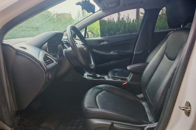 Used Chevrolet Cruze 2018 320 Automatic Pioneer Sunroof Edition
