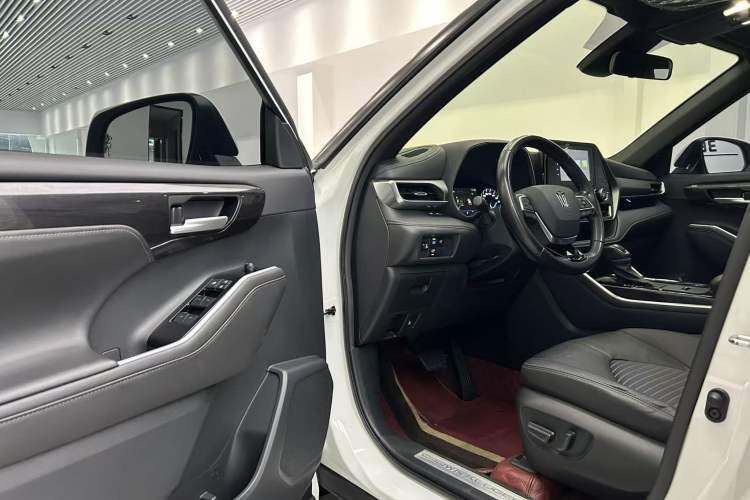 Used Toyota Crown Kluger 2021 2.5L HEV Four-Wheel Drive Luxury Edition
