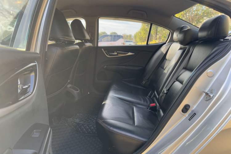 Used Honda Crider 2015 1.8L automatic comfort version
