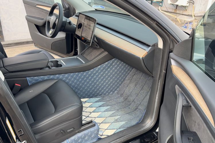 Used Tesla Model Y 2022 Rear-Wheel-Drive Version
