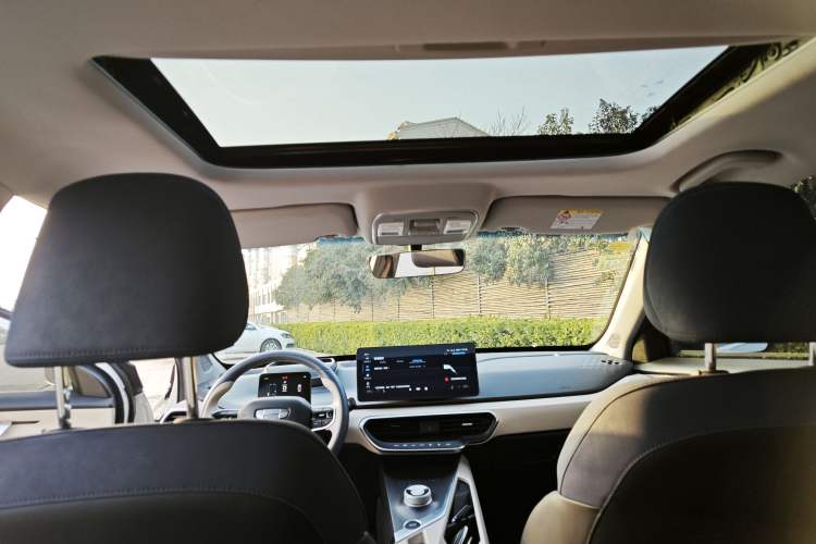 Used Geometry A 2021 Pro Enhanced High-Efficiency Range Version 600 km A600 Cubic Edition
