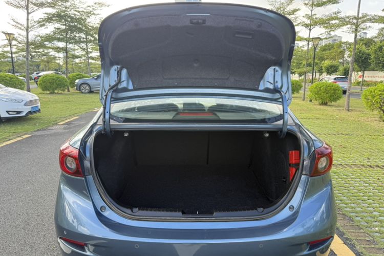 Used Mazda Mazda 3 Axela 2017 Sedan 1.5L Automatic Comfort Model Emission Standard China V
