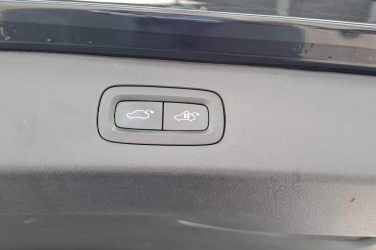 Used Lynk & Co 01 2017 2.0T Two-Wheel Drive Pro Edition
