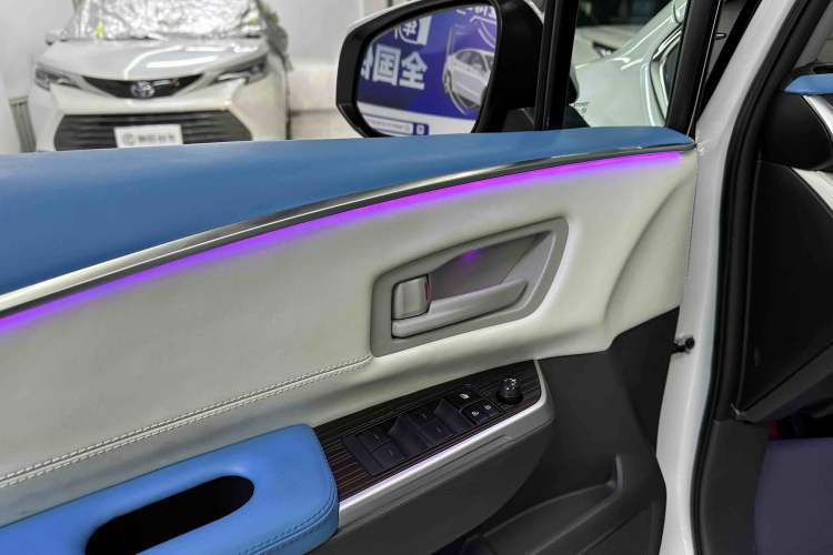 Used Toyota Granvia 2023 2.5L Hybrid Comfort Edition