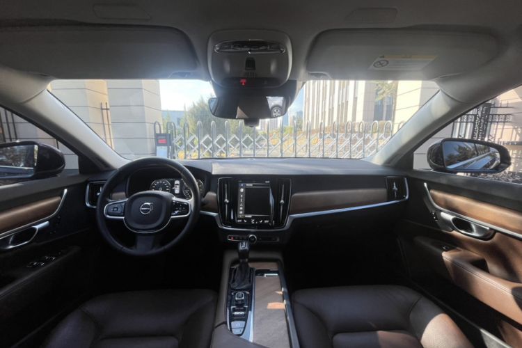 Used Volvo S90 2020 T5 Zhiyi Luxury Edition
