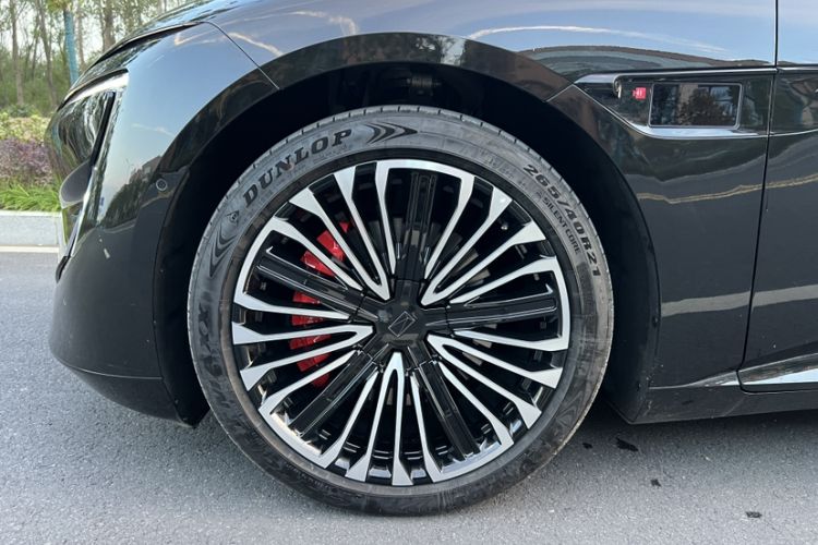 Used  12 2025 Ultra Extended-Range Edition