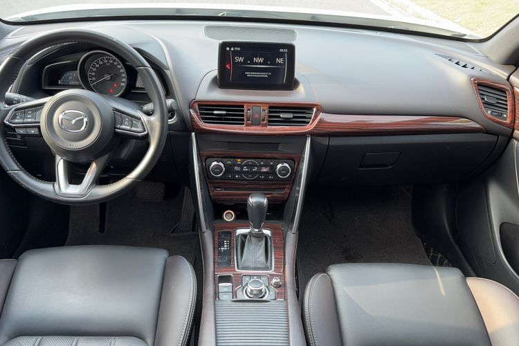 Used Mazda CX-4 2018 2.0L Automatic Two-Wheel Drive Blue Sky Premium Upgrade Version China VI Standard
